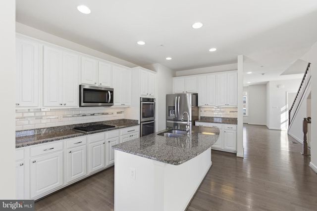 8274 WHITE STAR XING, Pasadena, MD 21122