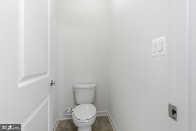 8274 WHITE STAR XING, Pasadena, MD 21122