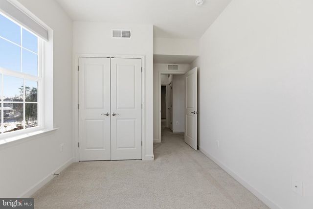 8274 WHITE STAR XING, Pasadena, MD 21122