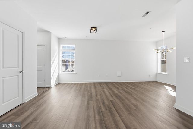 8274 WHITE STAR XING, Pasadena, MD 21122