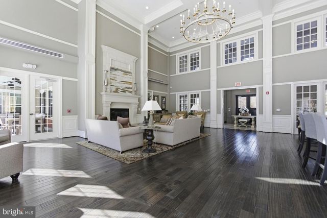 8274 WHITE STAR XING, Pasadena, MD 21122