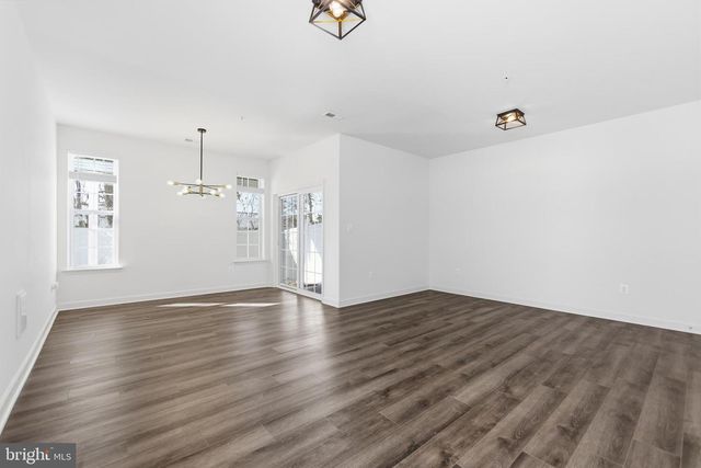 8274 WHITE STAR XING, Pasadena, MD 21122