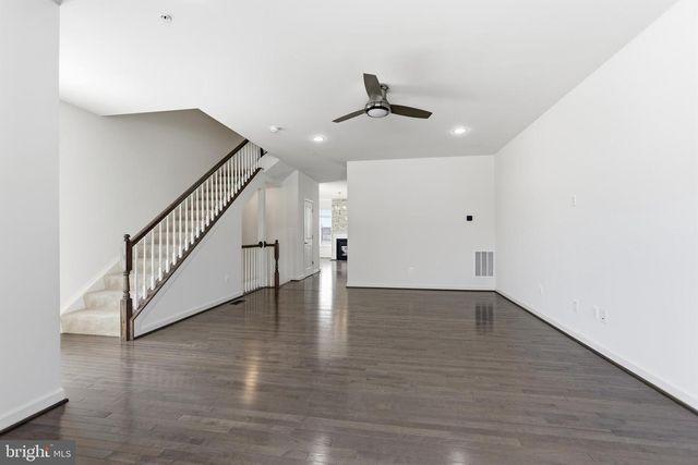 8274 WHITE STAR XING, Pasadena, MD 21122