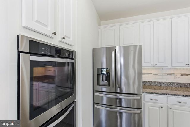 8274 WHITE STAR XING, Pasadena, MD 21122