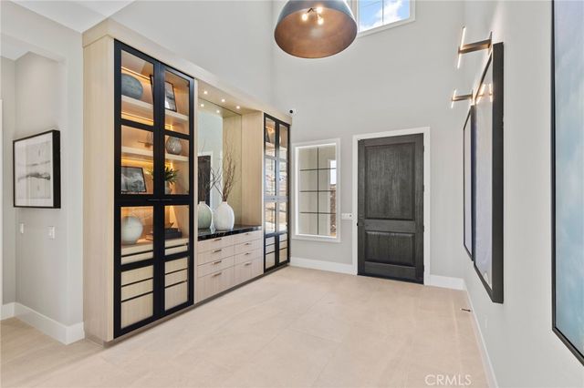9522 N Andora Avenue, Chatsworth, CA 91311