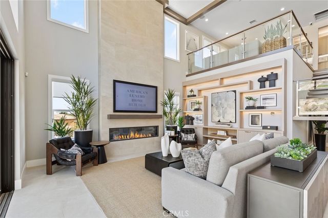 9522 N Andora Avenue, Chatsworth, CA 91311