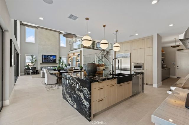 9522 N Andora Avenue, Chatsworth, CA 91311