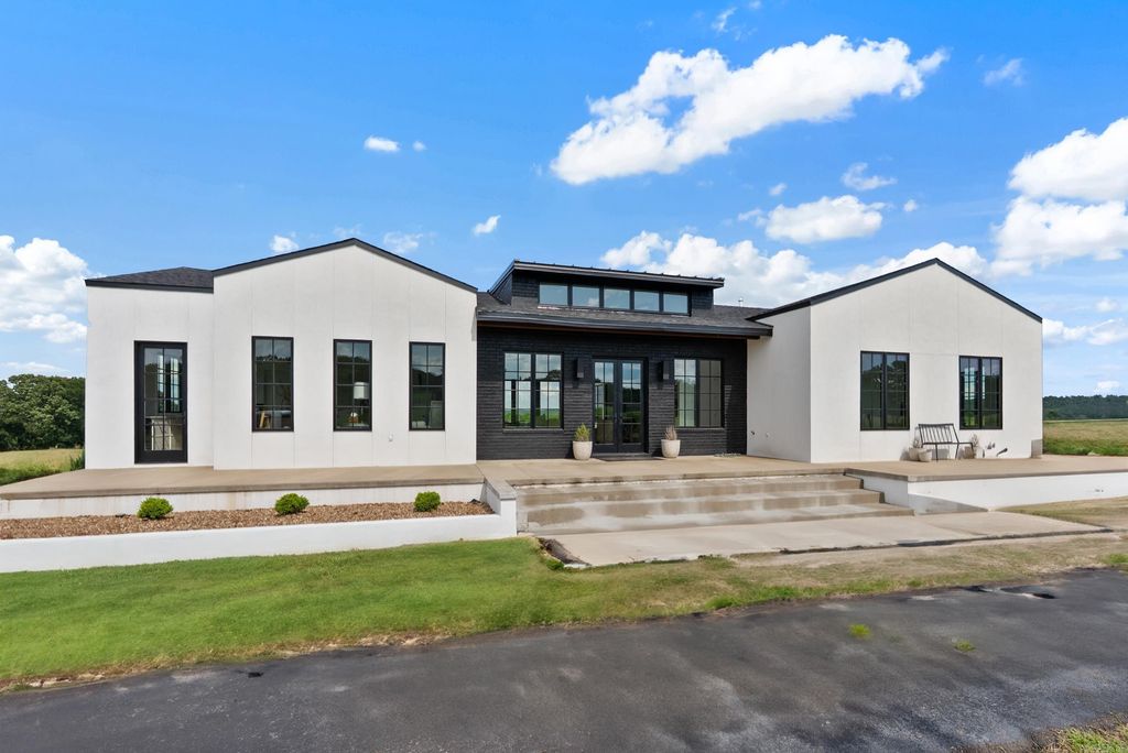 128 Valley Ranch Drive, Mayflower, AR 72106