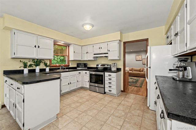 33 Sabbathday Hill Road, South Salem, NY 10590