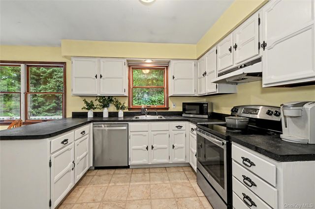 33 Sabbathday Hill Road, South Salem, NY 10590