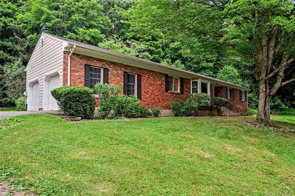 33 Sabbathday Hill Road, South Salem, NY 10590