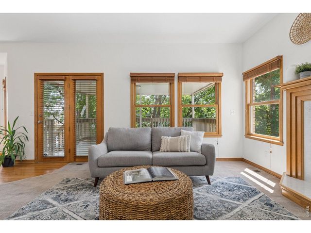 2413 Willow Ln, Longmont, CO 80503