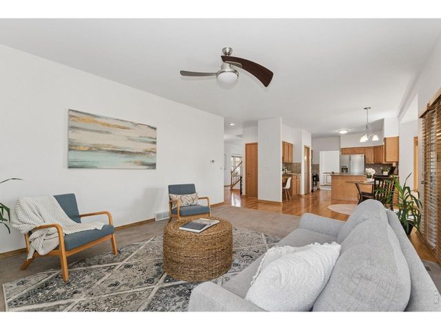 2413 Willow Ln, Longmont, CO 80503