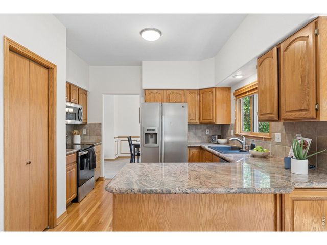 2413 Willow Ln, Longmont, CO 80503