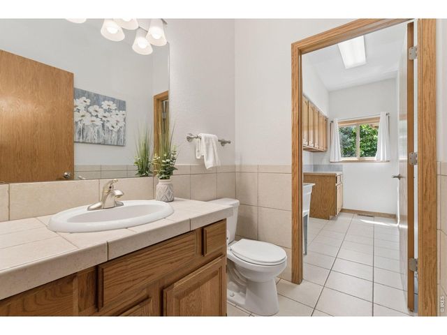 2413 Willow Ln, Longmont, CO 80503