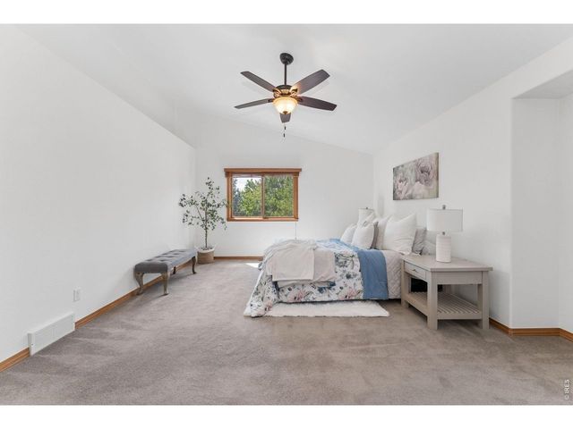 2413 Willow Ln, Longmont, CO 80503