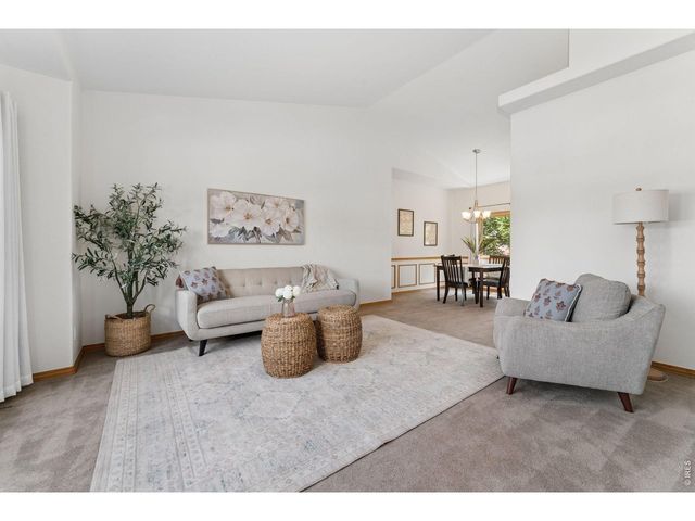 2413 Willow Ln, Longmont, CO 80503