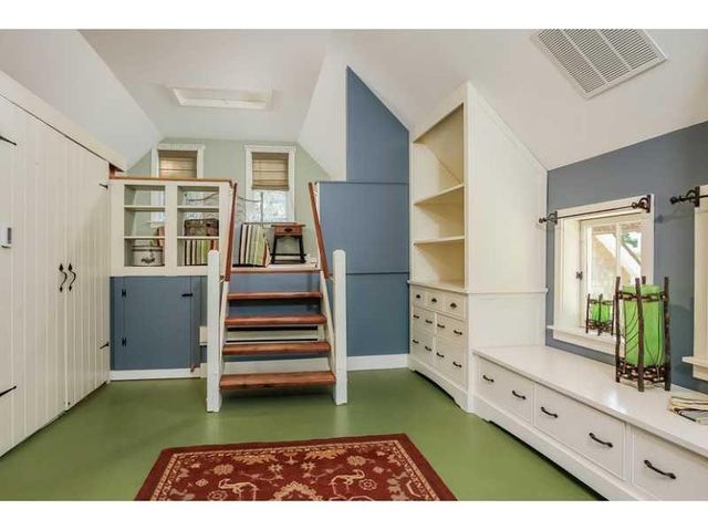 49 Sanford Avenue, North Kingstown, RI 02852