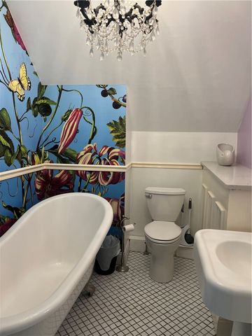 49 Sanford Avenue, North Kingstown, RI 02852