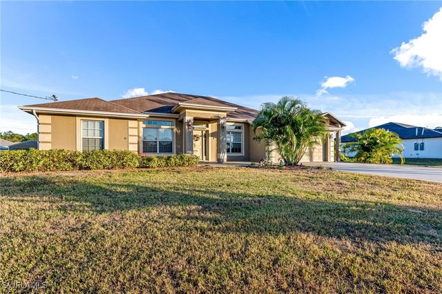 1918 Richmond AVE N, Lehigh Acres, FL 33972