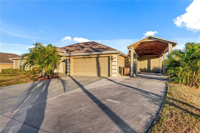 1918 Richmond AVE N, Lehigh Acres, FL 33972