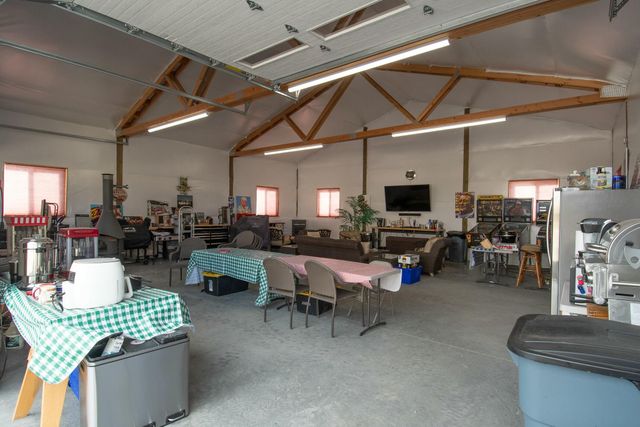 12213 SW Ranch Road, Powell Butte, OR 97753