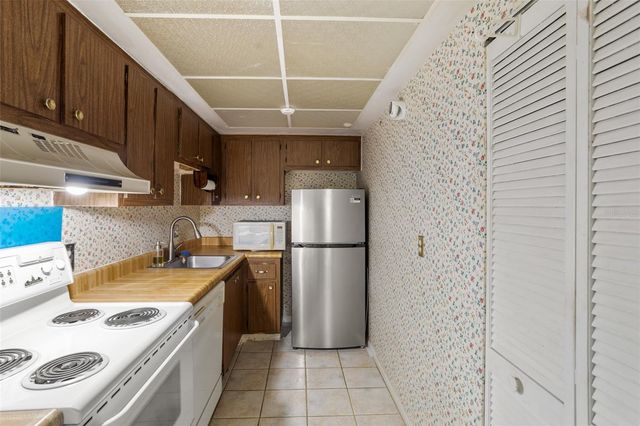 3216 39TH STREET C, St Petersburg, FL 33711