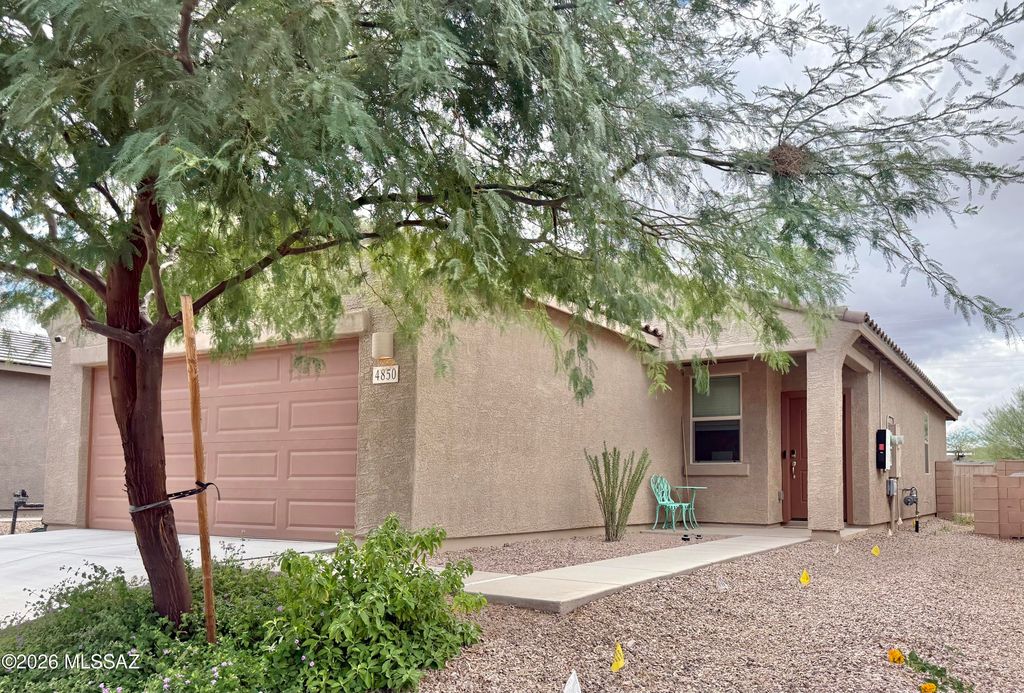 4850 E Greenway Wash Drive, Tucson, AZ 85706