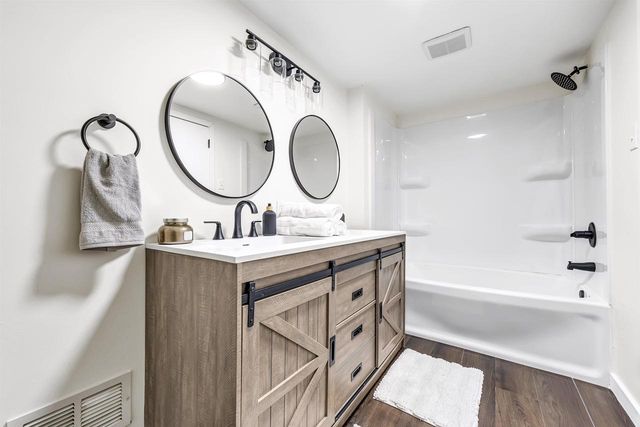 630 LEE STREET, Seymour, WI 54165