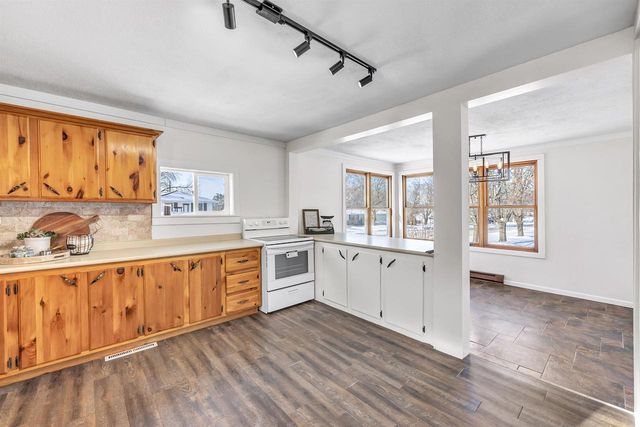 630 LEE STREET, Seymour, WI 54165