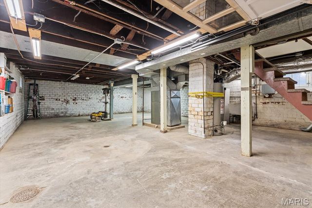301 S Missouri Avenue, Belleville, IL 62220
