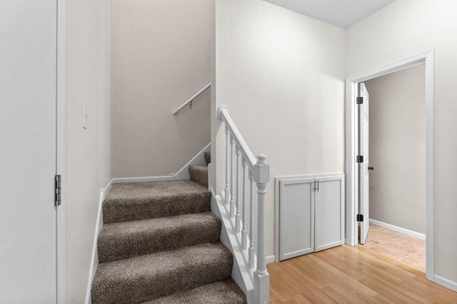 3001 Juniper Lane H, Woodbury, MN 55125