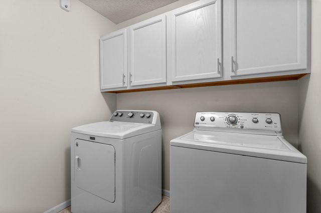 3001 Juniper Lane H, Woodbury, MN 55125