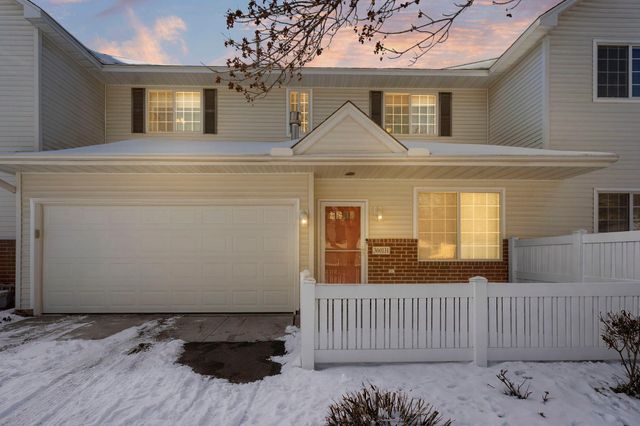 3001 Juniper Lane H, Woodbury, MN 55125