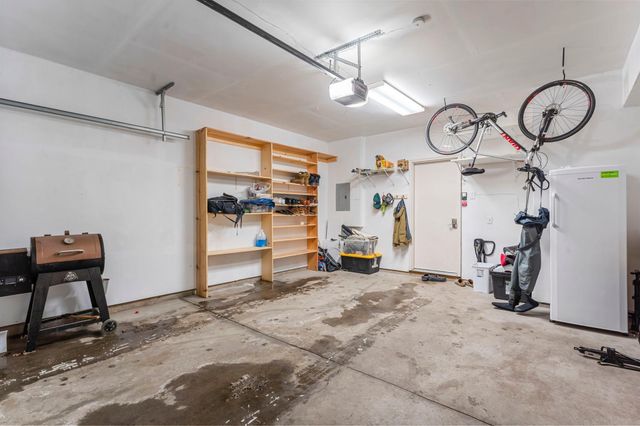 3001 Juniper Lane H, Woodbury, MN 55125