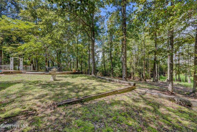 2373 Sunset Harbor Road SE, Bolivia, NC 28422