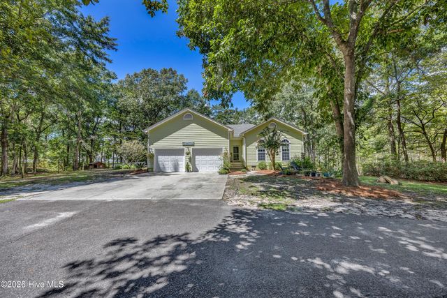 2373 Sunset Harbor Road SE, Bolivia, NC 28422