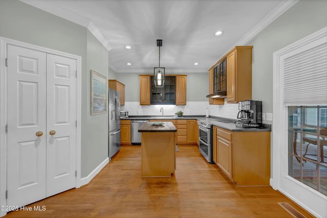 2373 Sunset Harbor Road SE, Bolivia, NC 28422