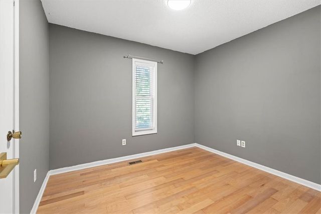 3713 E 114th Terrace, Kansas City, MO 64137