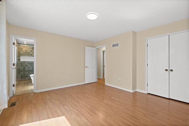 3713 E 114th Terrace, Kansas City, MO 64137