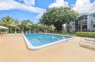 113 ROYAL PARK Drive 1H, Oakland Park, FL 33309