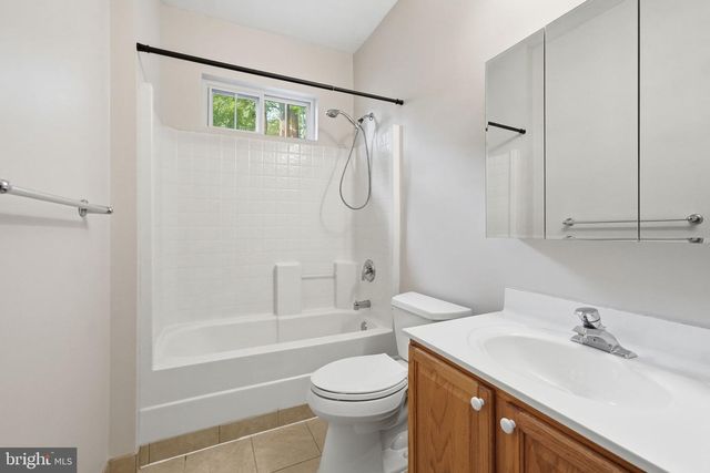 109 BUTLER CIR, Locust Grove, VA 22508