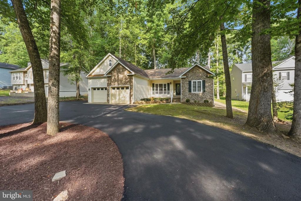 109 BUTLER CIR, Locust Grove, VA 22508