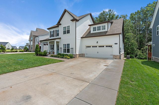 1327 Batbriar Rd, Murfreesboro, TN 37128