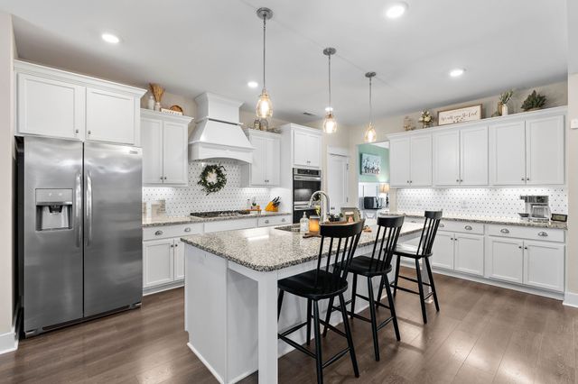 1327 Batbriar Rd, Murfreesboro, TN 37128