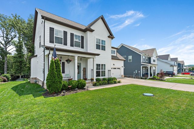 1327 Batbriar Rd, Murfreesboro, TN 37128