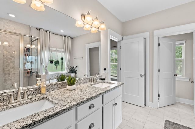 1327 Batbriar Rd, Murfreesboro, TN 37128