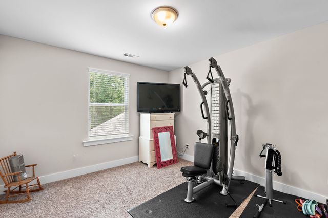 1327 Batbriar Rd, Murfreesboro, TN 37128