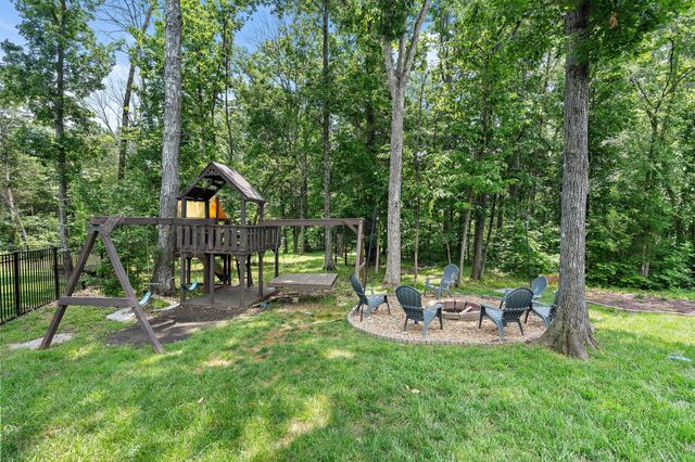 1327 Batbriar Rd, Murfreesboro, TN 37128