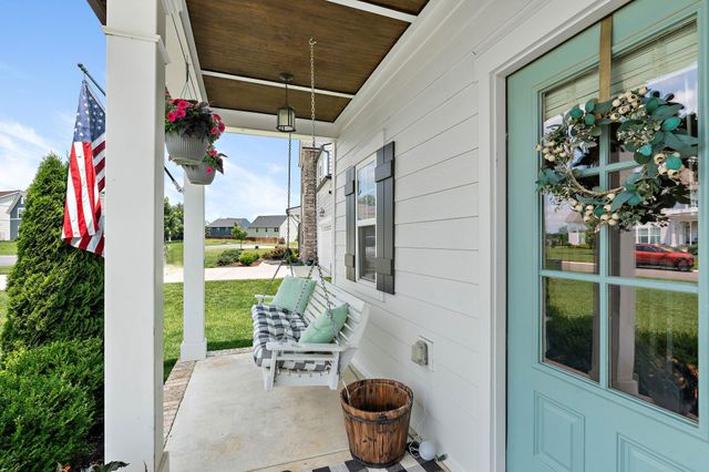1327 Batbriar Rd, Murfreesboro, TN 37128